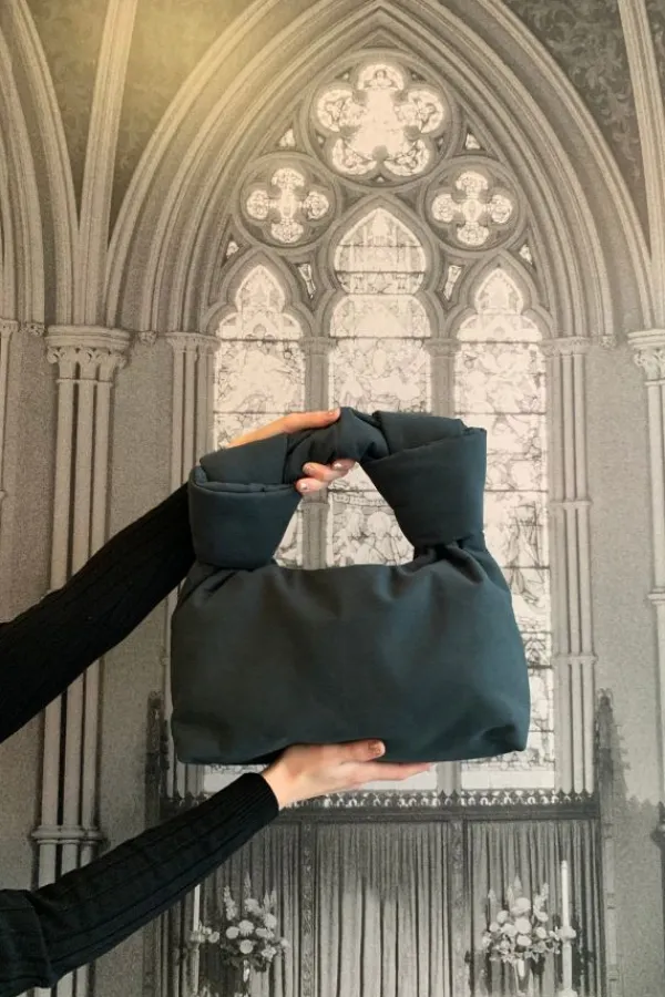 Accessories>A Bronze Age Bocci Bag | Vintage Black