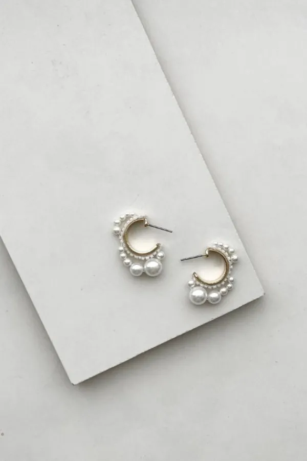 Bridal Accessories|Jewelry>A. B. Ellie Demi Pearl Hoop Earring