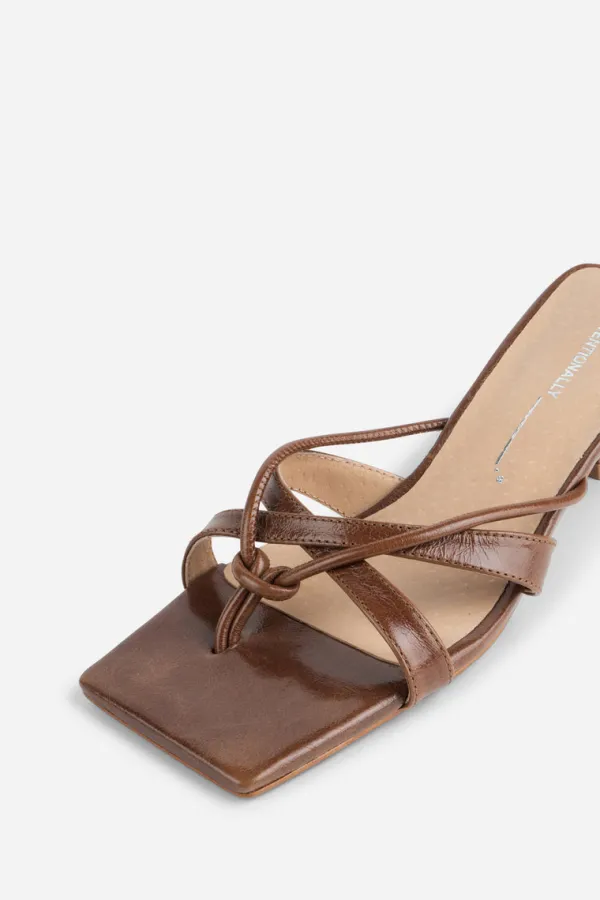 Shoes><noscript><img width=