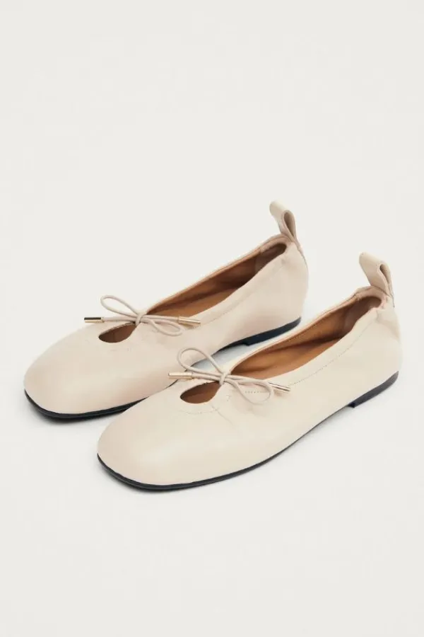 Ready-to-wear Whites|Shoes><noscript><img width=