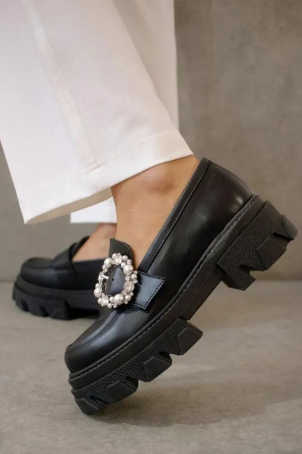 Ready-to-wear Whites|Shoes>Alohas Trailblazer Crystal Loafers | Black