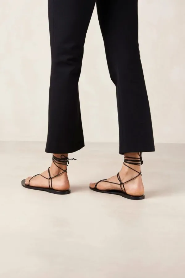 Shoes>Alohas Tulip Leather Sandals | Black