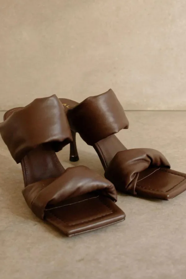Shoes><noscript><img width=